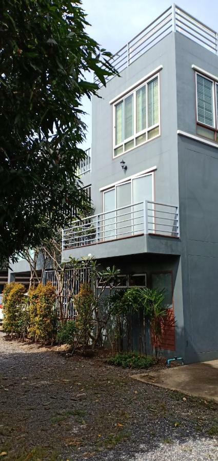 1St House Of Happiness At Khao Yai 1-4 Bed Open 1 Bedroom For Each 2 Adults Pakchong Ngoại thất bức ảnh
